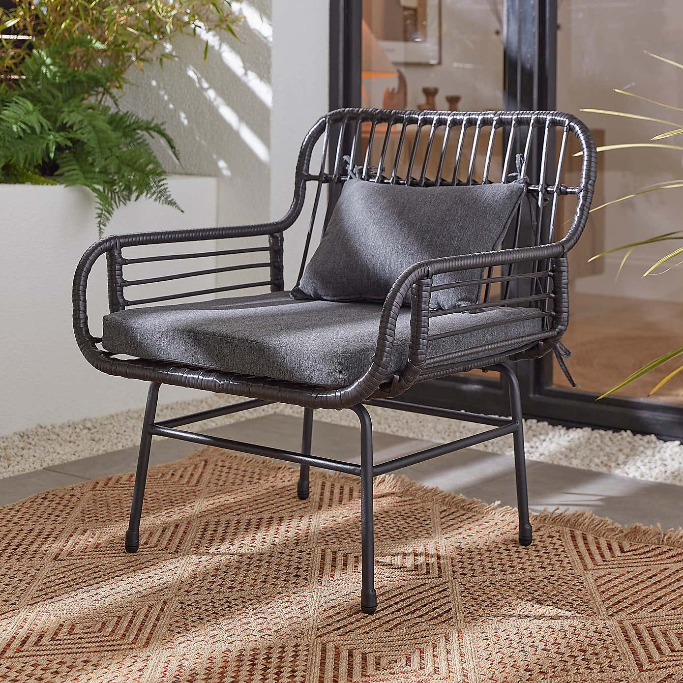 Carousel zoom image position 3 of 8