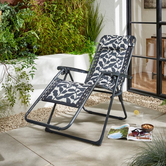 Carousel navigation image position 2 of 3