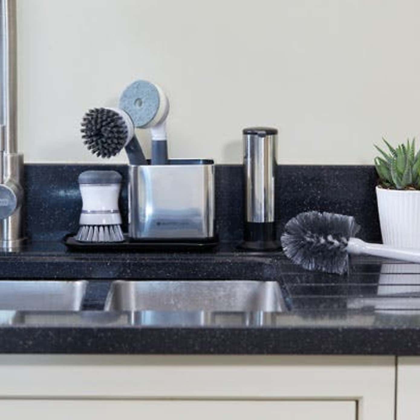 Carousel zoom image position 2 of 4