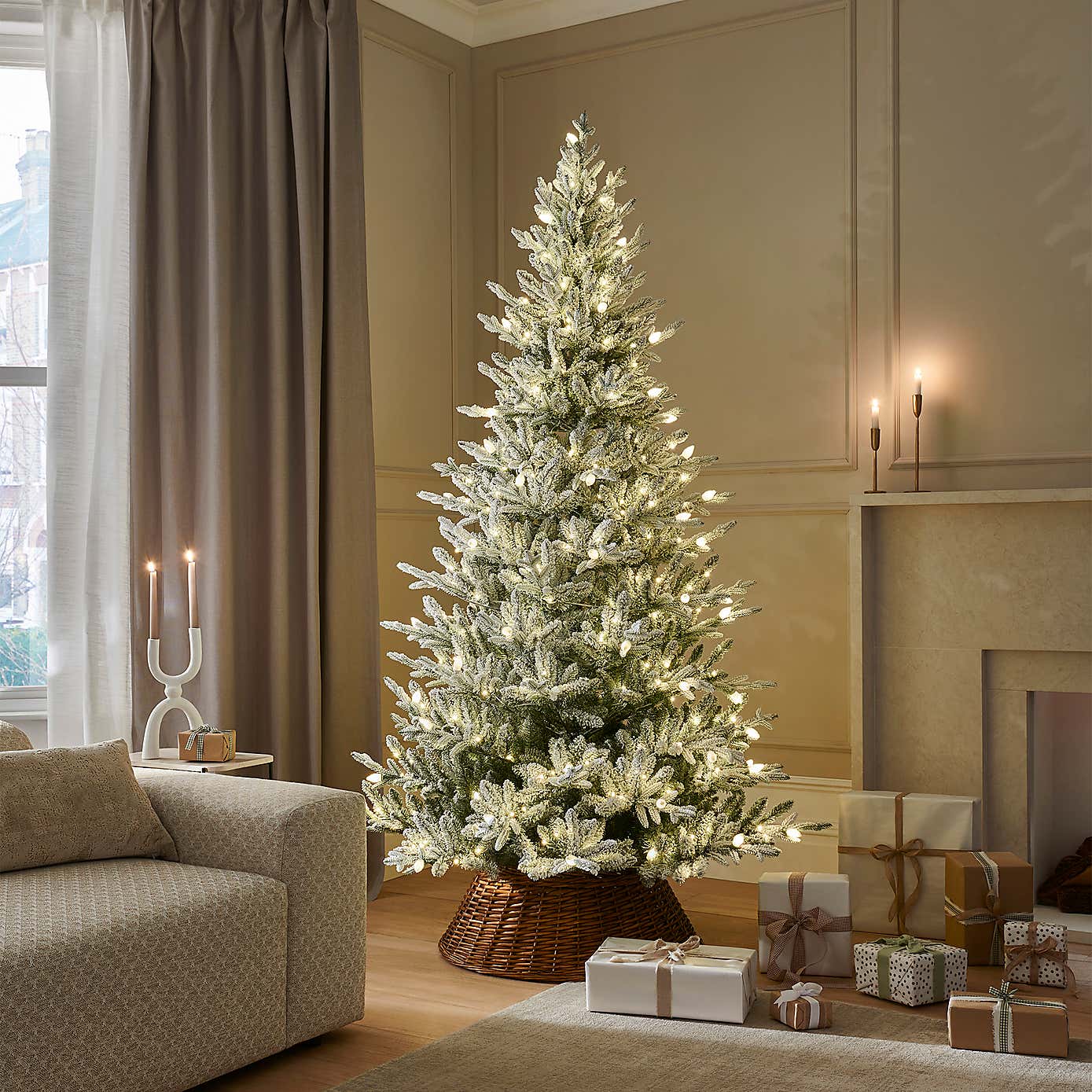 Carousel zoom image position 3 of 4