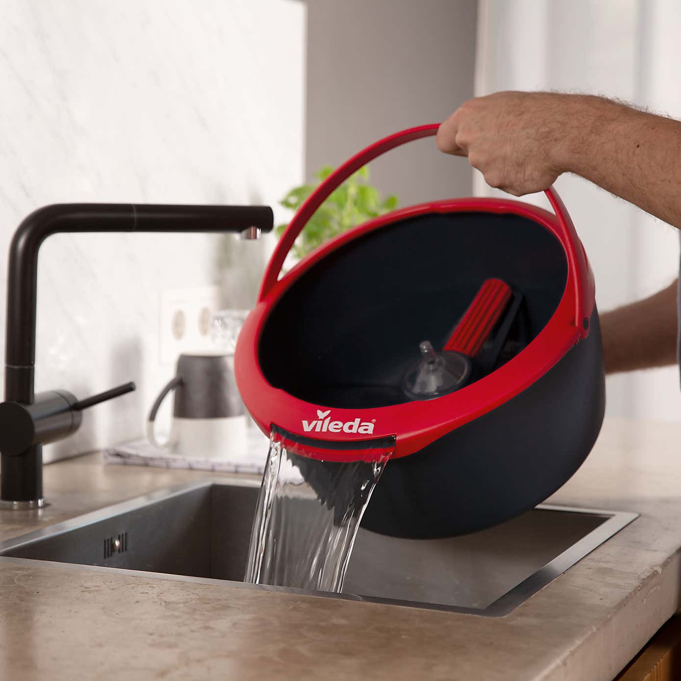 Carousel zoom image position 4 of 7