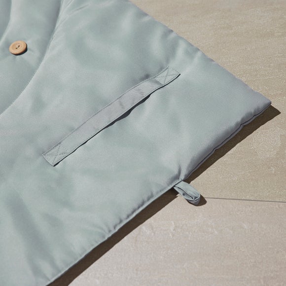 Carousel navigation image position 3 of 4