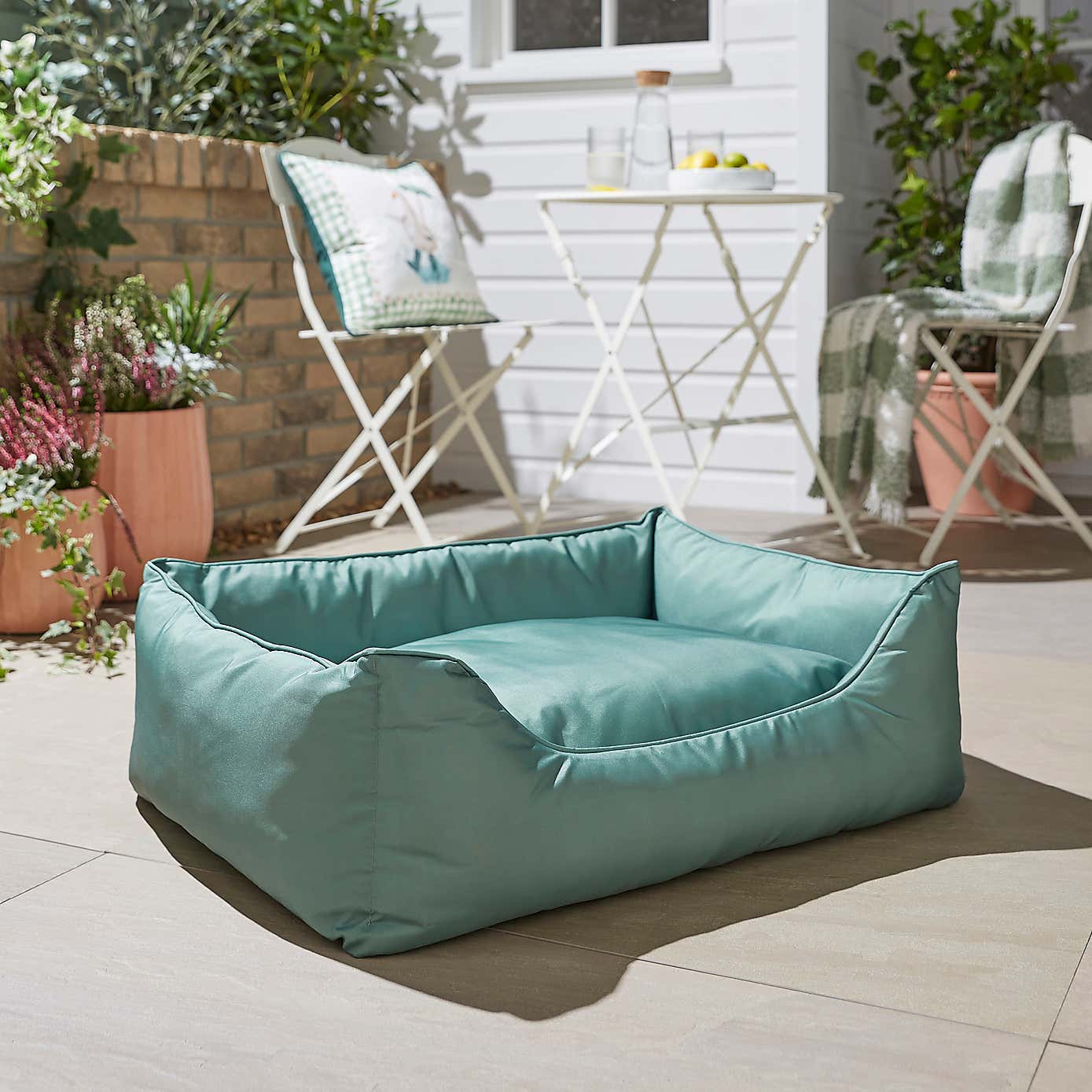 Carousel zoom image position 2 of 4