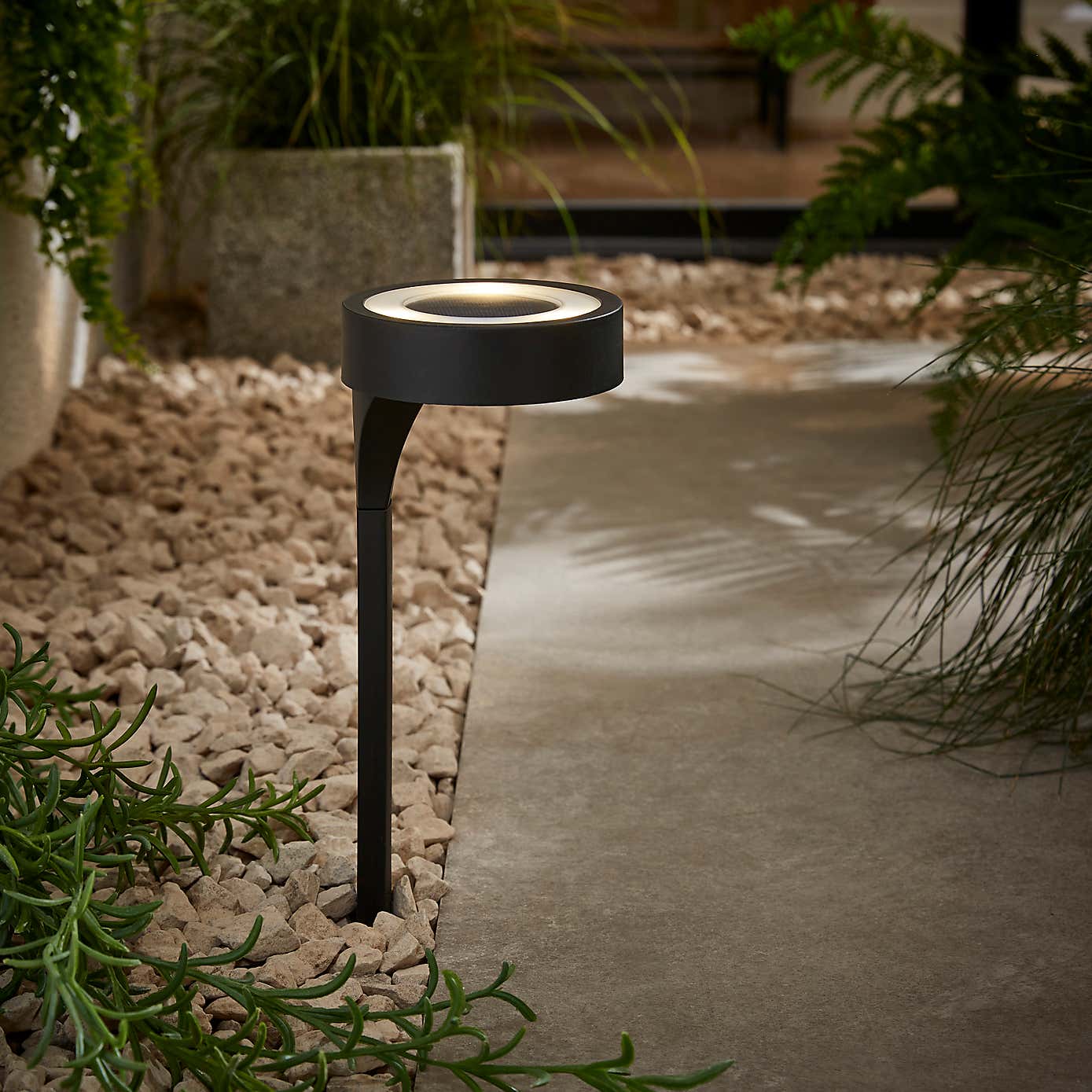 Carousel zoom image position 2 of 3