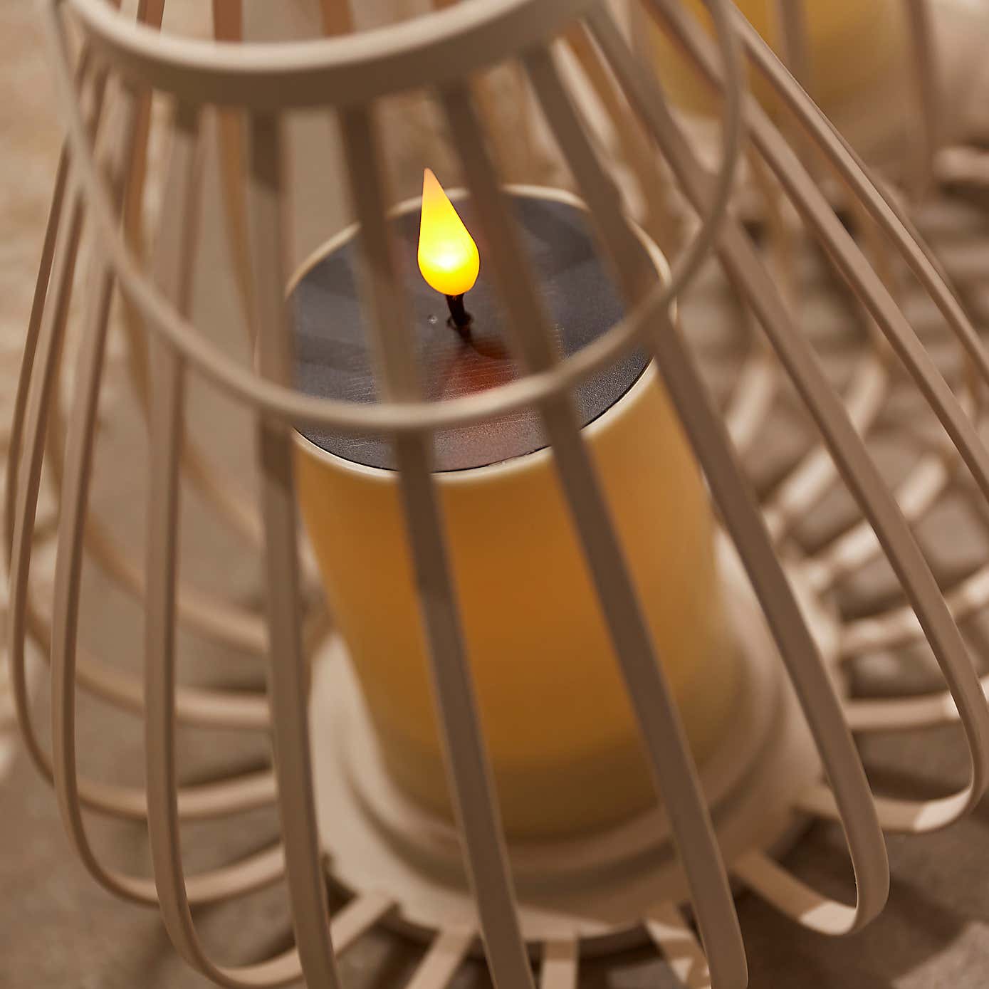 Carousel zoom image position 2 of 2