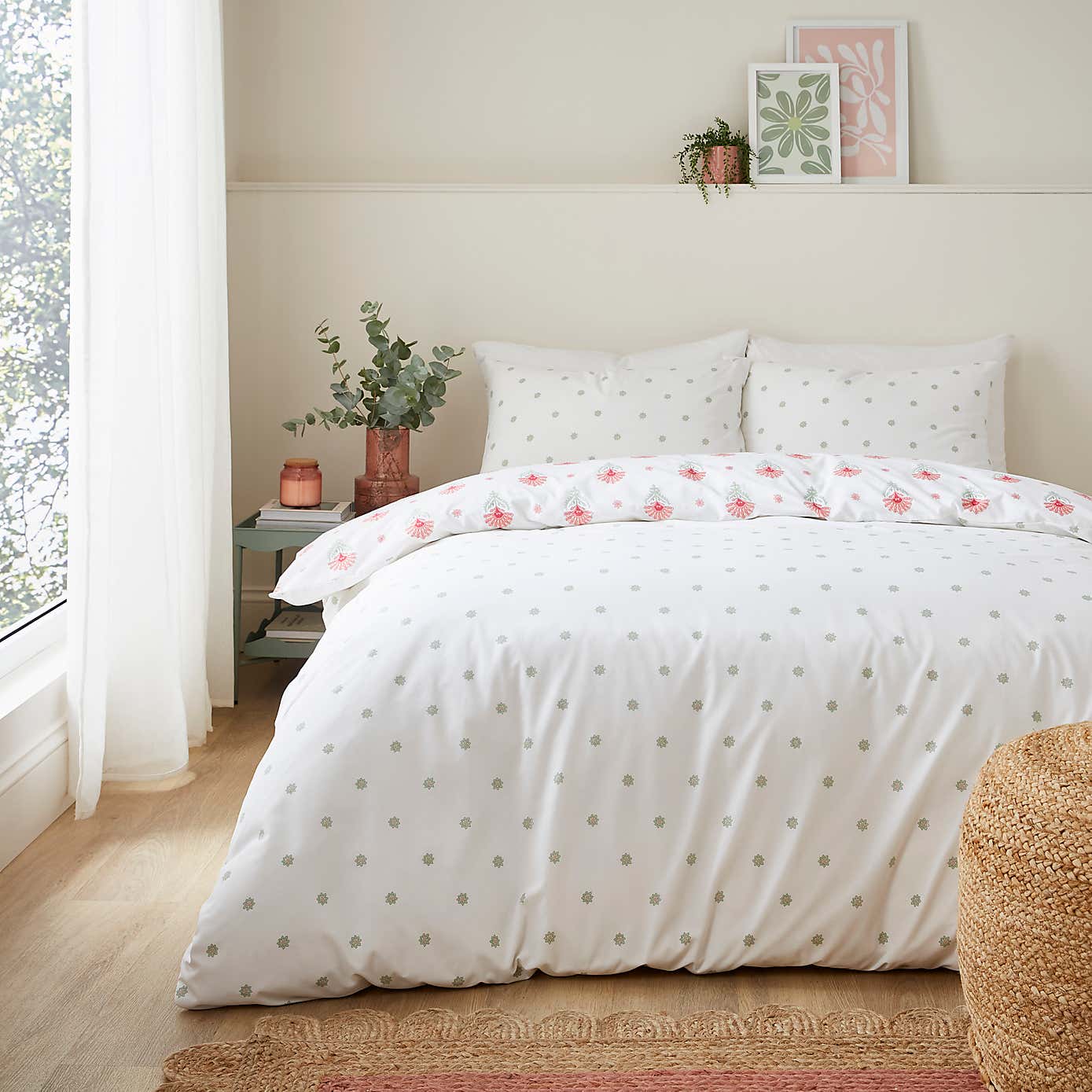 Carousel zoom image position 3 of 8