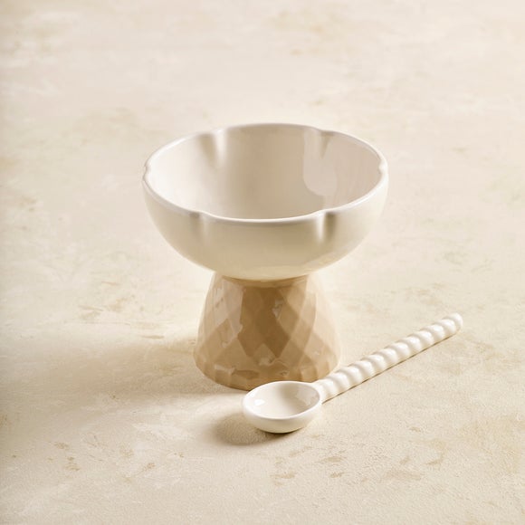 Carousel navigation image position 2 of 3