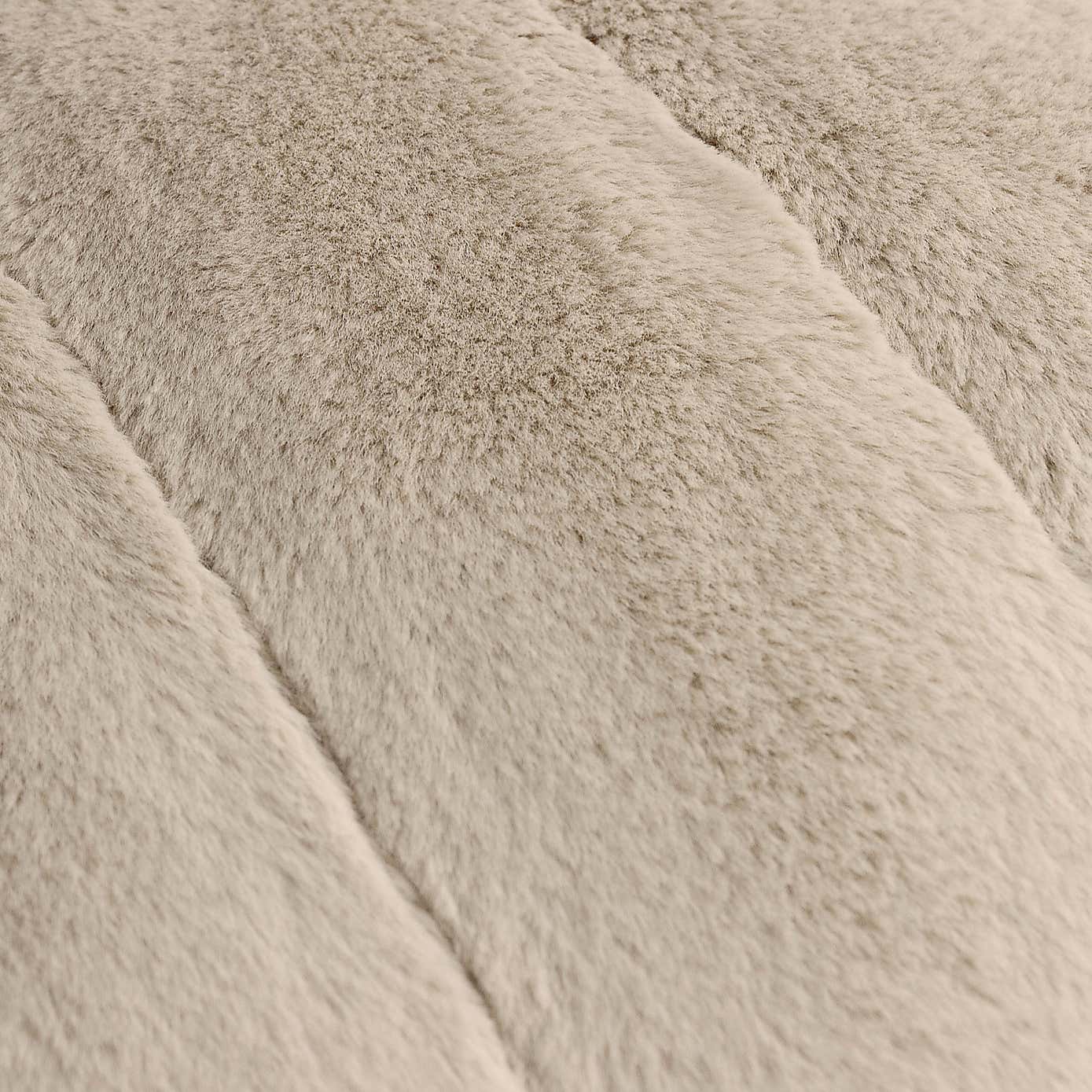 Carousel zoom image position 3 of 4