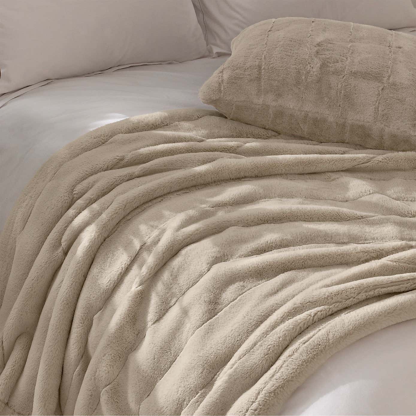 Carousel zoom image position 4 of 4