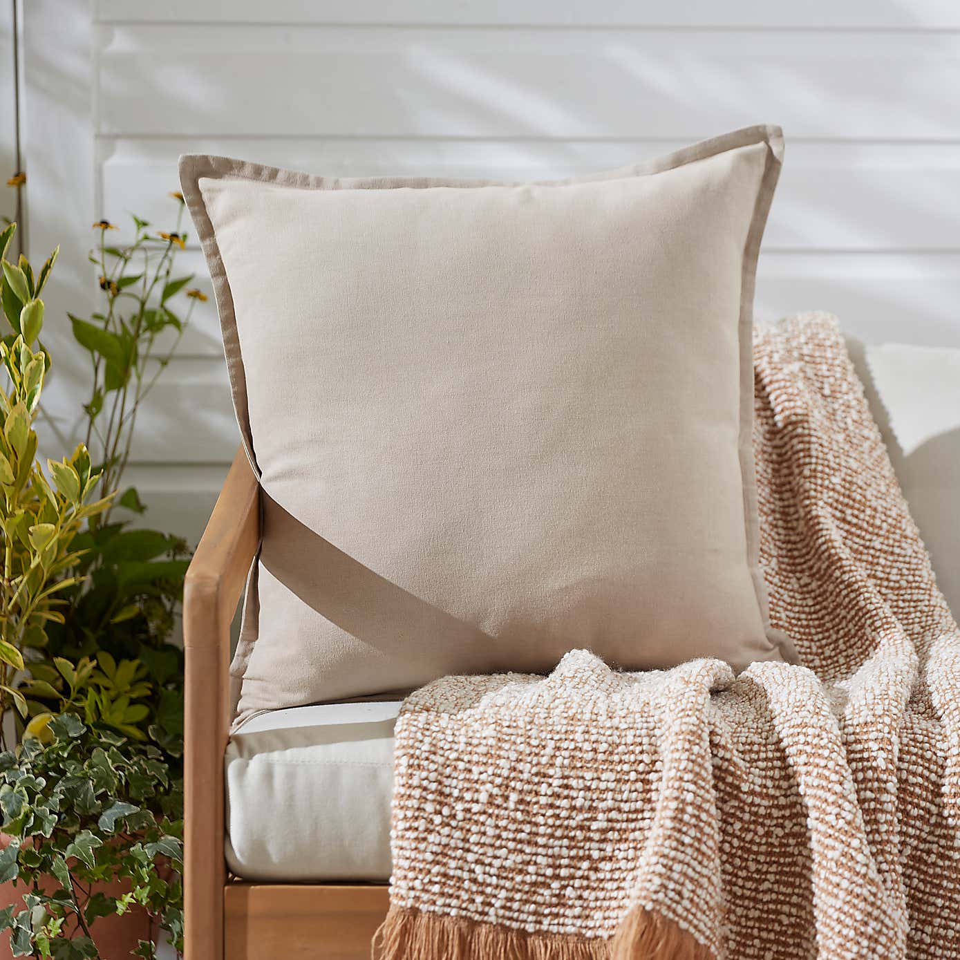 Carousel zoom image position 1 of 1