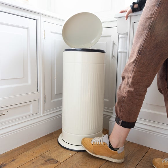 Carousel navigation image position 2 of 6