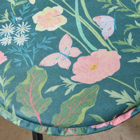 Carousel navigation image position 3 of 4