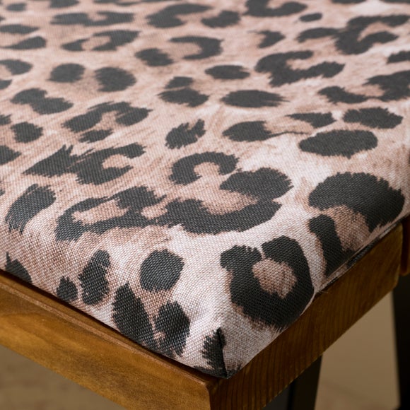 Carousel navigation image position 3 of 5