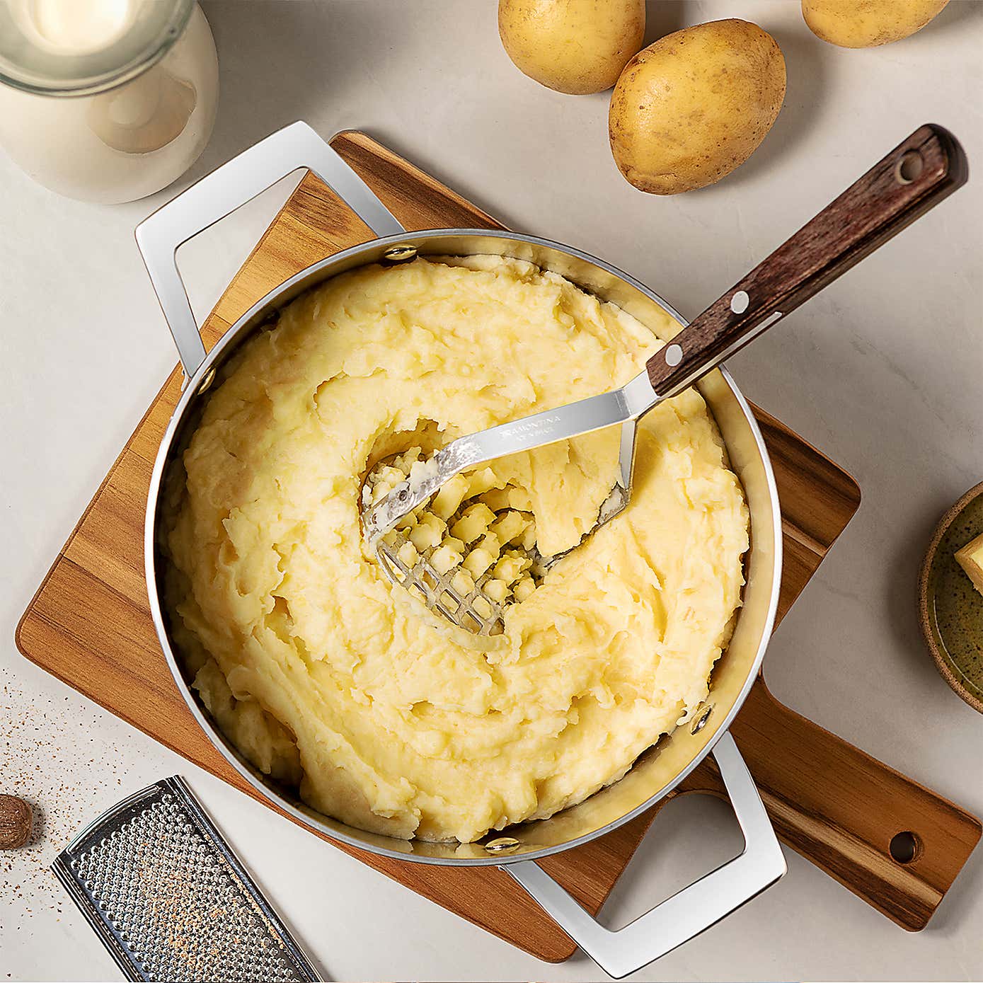 Carousel zoom image position 2 of 5