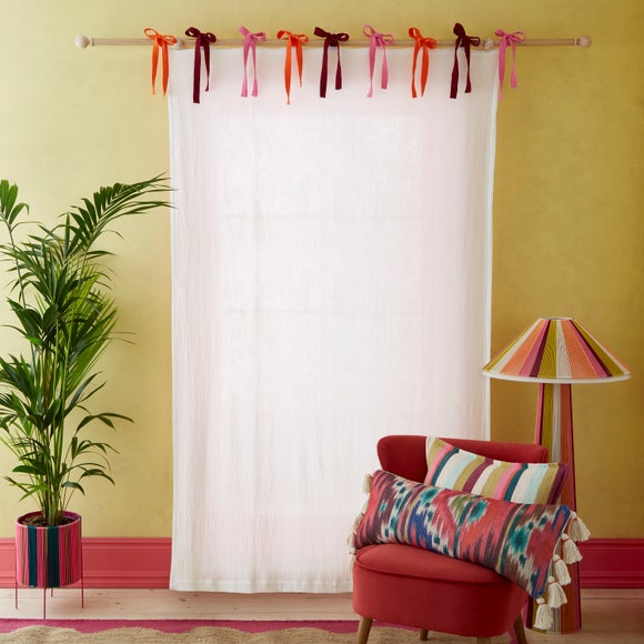 Carousel navigation image position 4 of 6