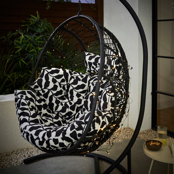 Egg Chair 136 LED String Lights