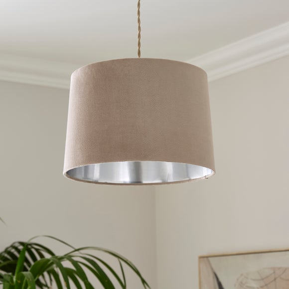 Carousel navigation image position 3 of 6