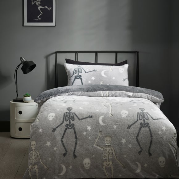 Catherine Lansfield Halloween Skeleton Fleece Duvet and Pillowcase Set