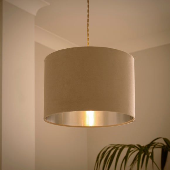 Carousel navigation image position 2 of 7