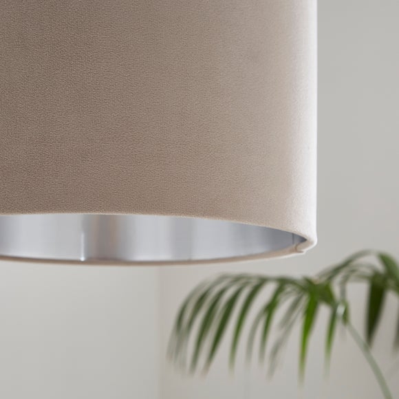 Carousel navigation image position 5 of 7