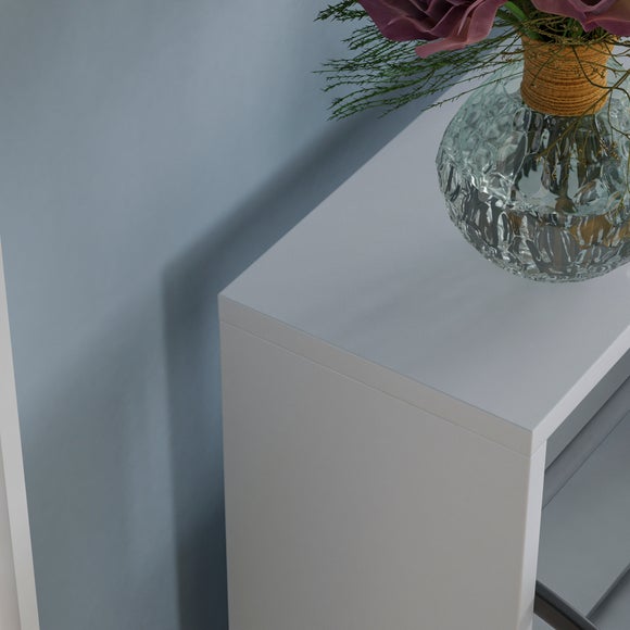 Carousel navigation image position 4 of 8