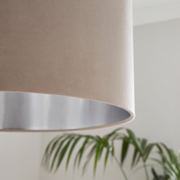 Carousel navigation image position 5 of 7