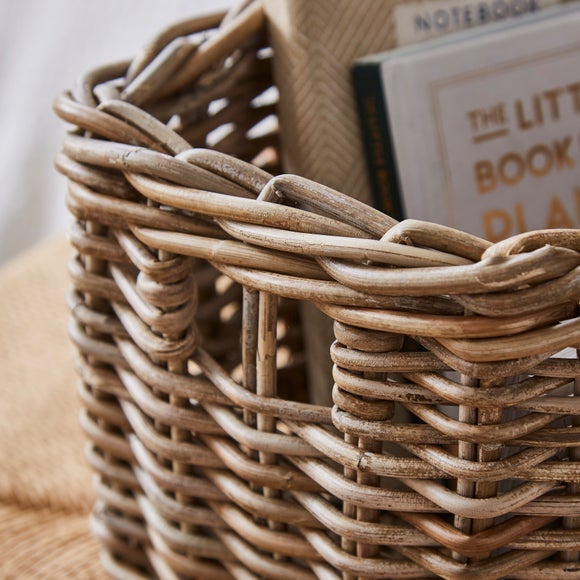 Carousel navigation image position 2 of 3