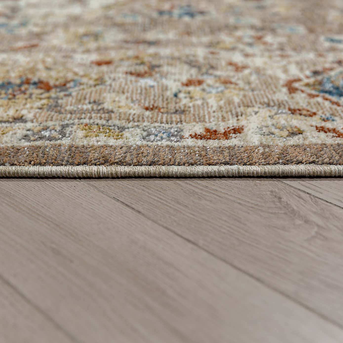 Carousel zoom image position 4 of 6