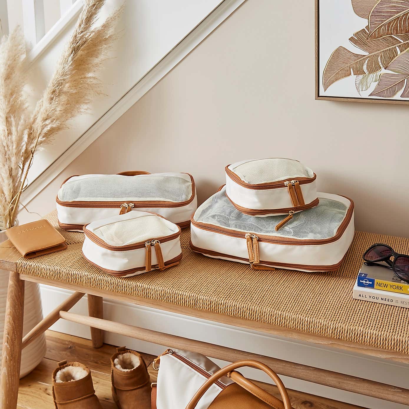 Carousel zoom image position 2 of 3