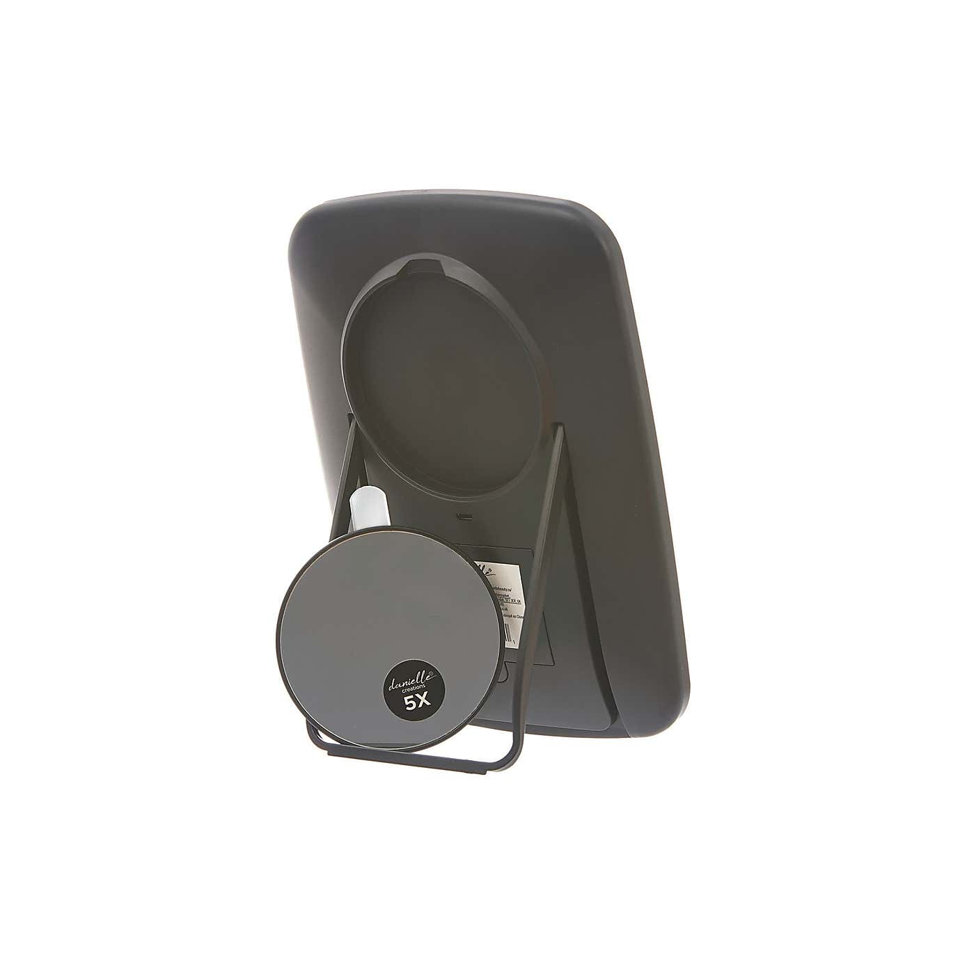 Carousel zoom image position 2 of 4