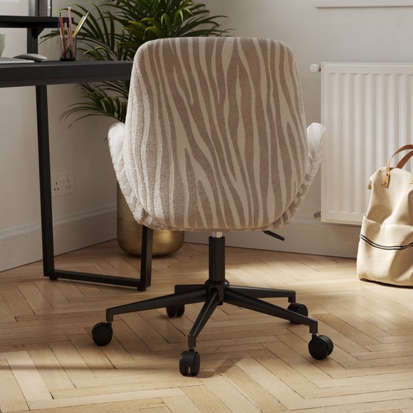 Carousel navigation image position 2 of 8