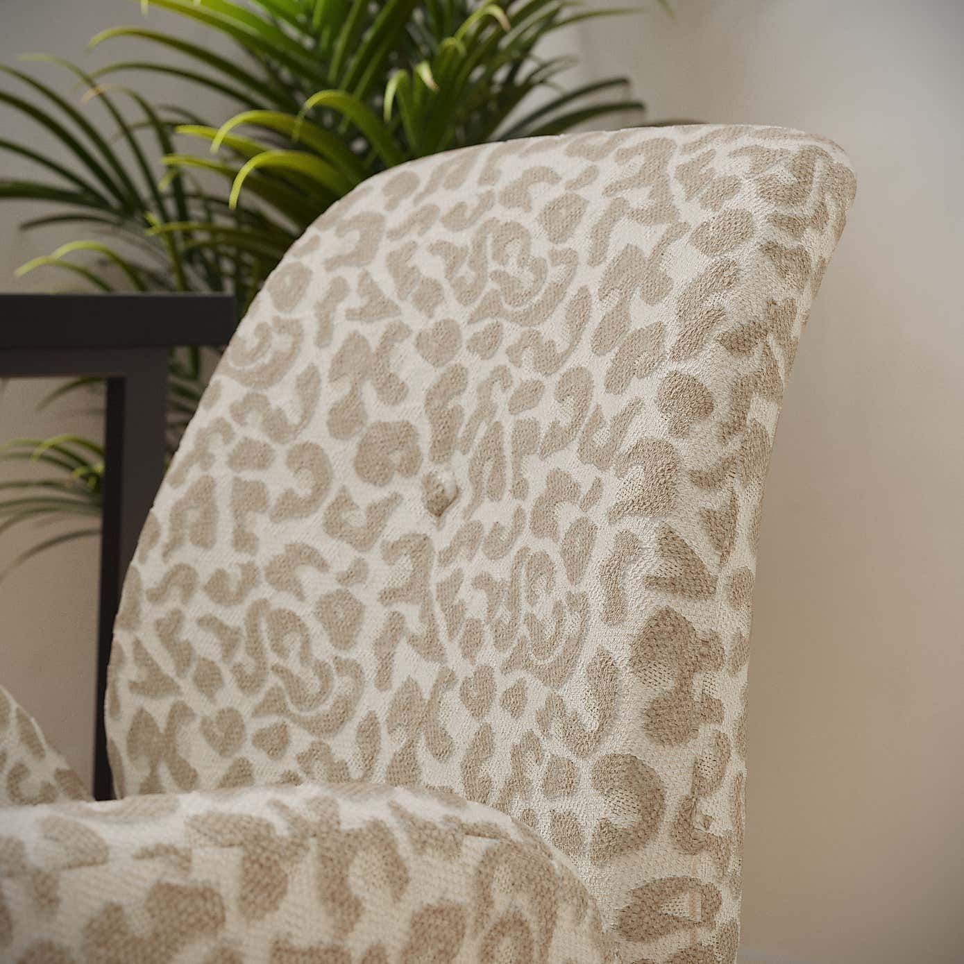 Carousel zoom image position 3 of 8