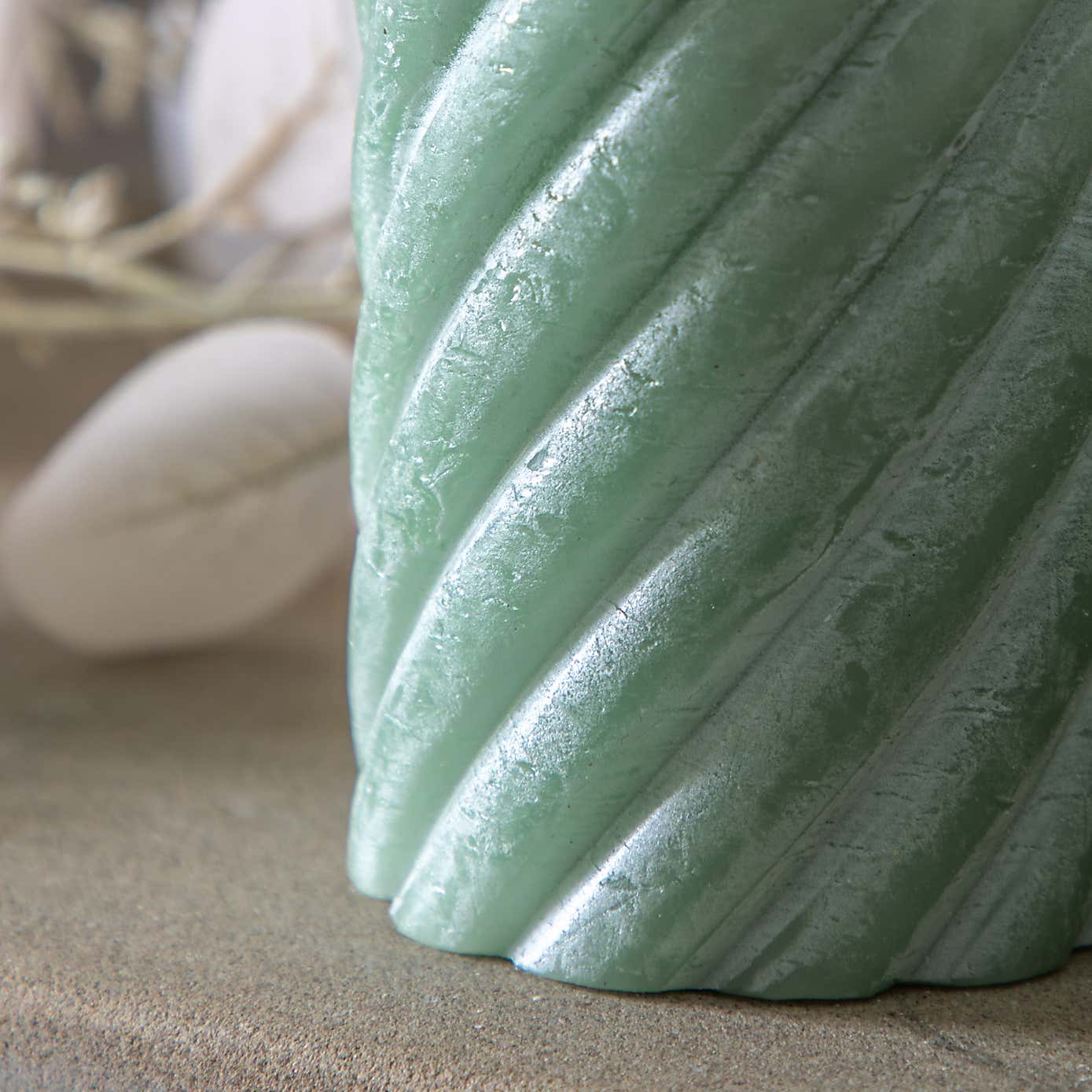 Carousel zoom image position 3 of 4