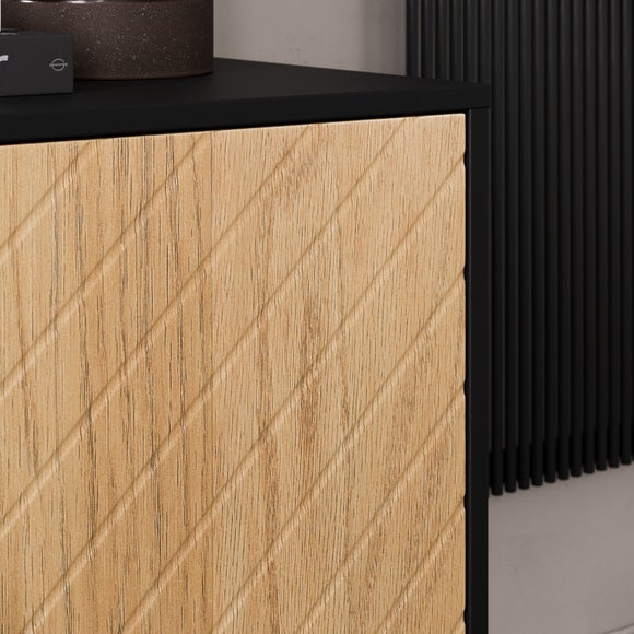 Carousel navigation image position 4 of 8