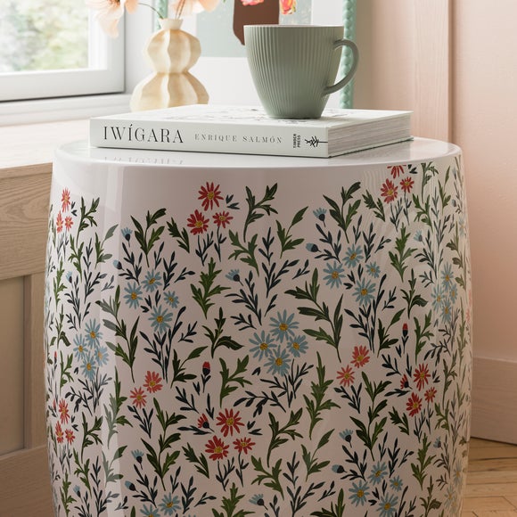 Carousel navigation image position 4 of 8