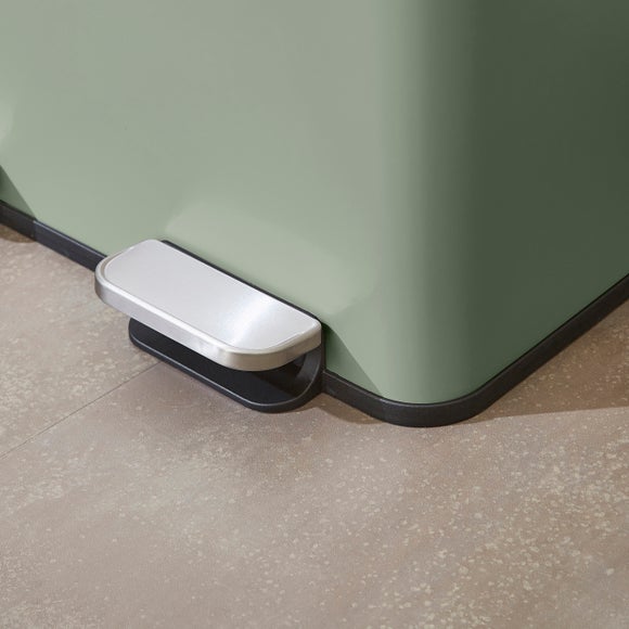 Carousel navigation image position 2 of 4