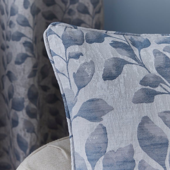 Carousel navigation image position 2 of 3