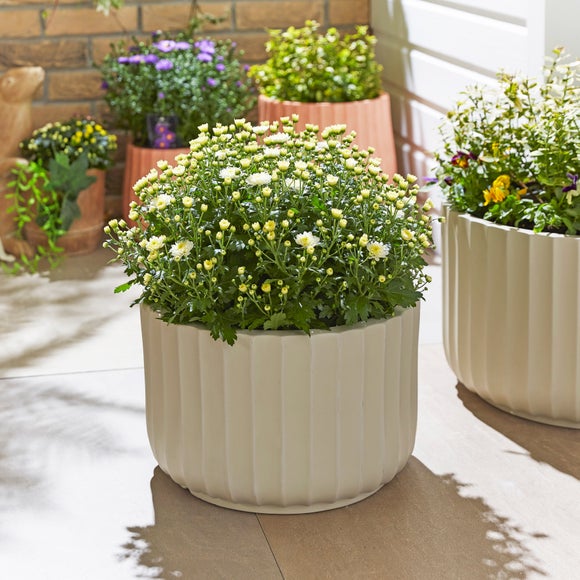 Ribbed Fibre Clay Plant Pot