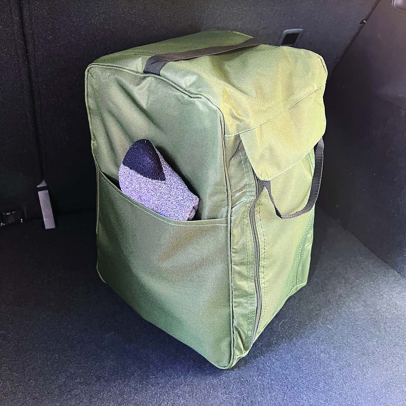 Carousel zoom image position 4 of 5