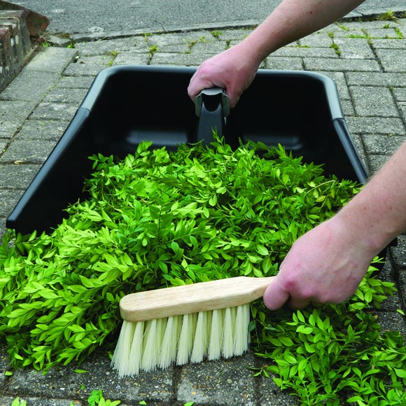 Carousel navigation image position 3 of 9