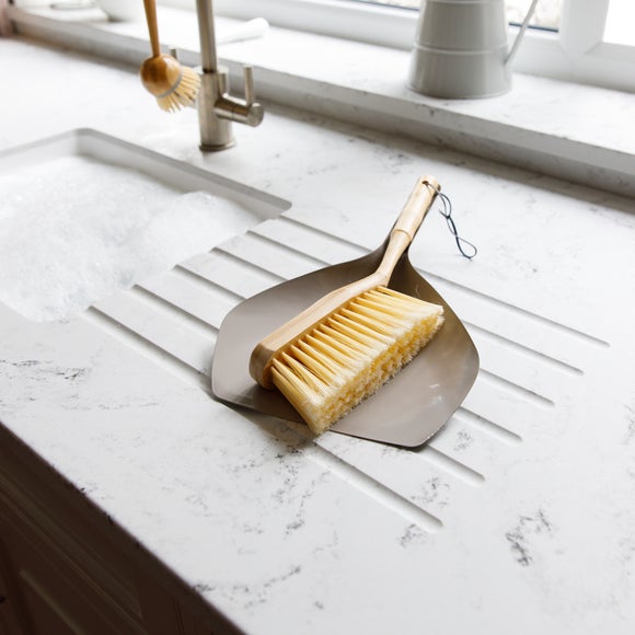 KitchenCraft Living Nostalgia Dustpan and Brush