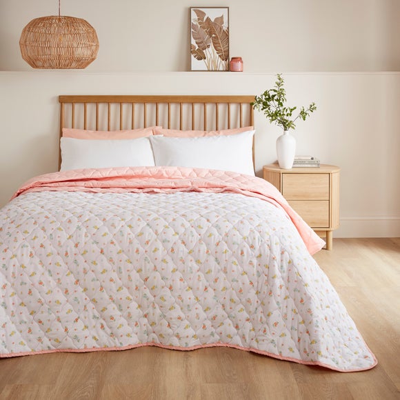 Floral Pinsonic Bedspread