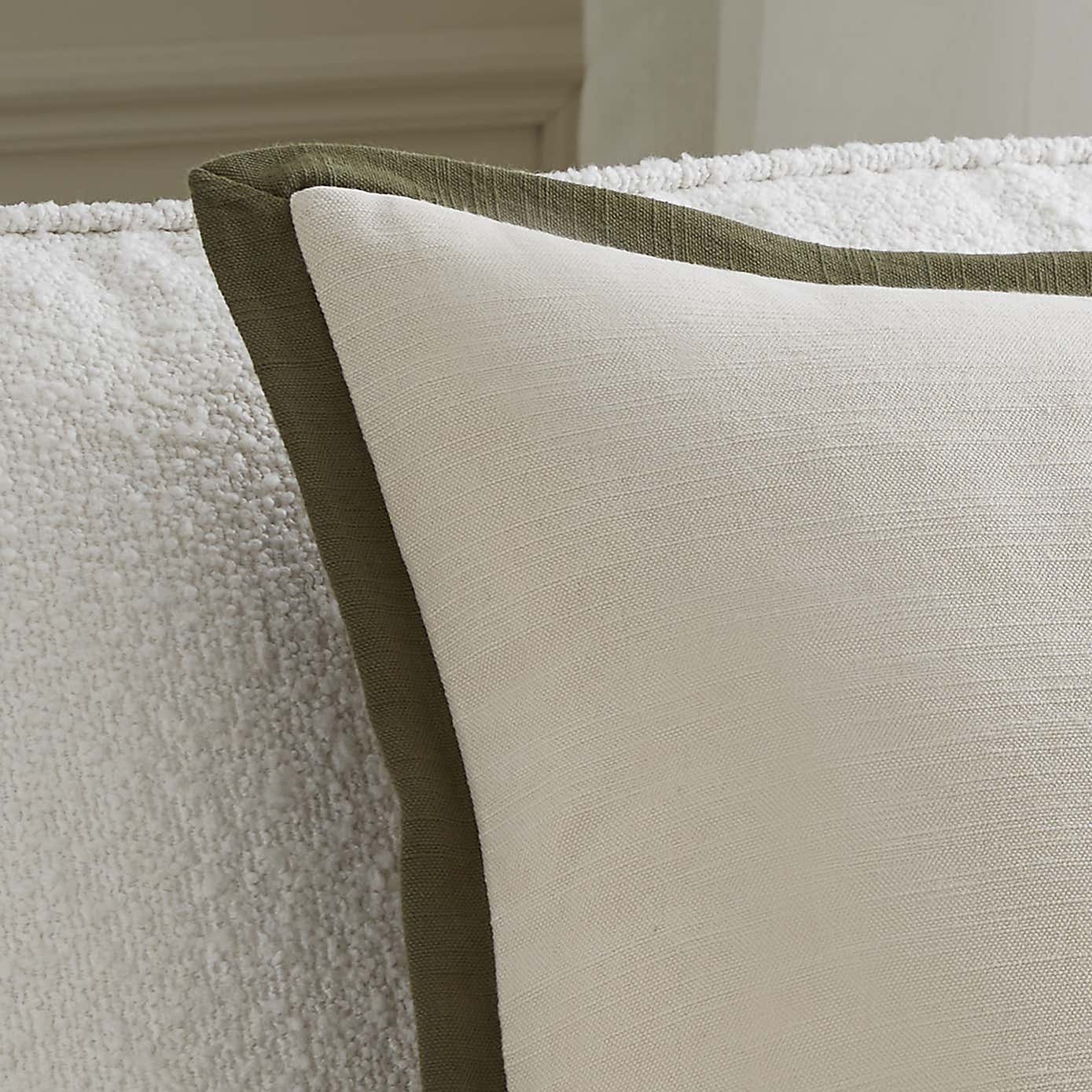 Carousel zoom image position 2 of 5