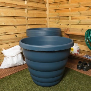 Wham Beehive Round Plant Pot
