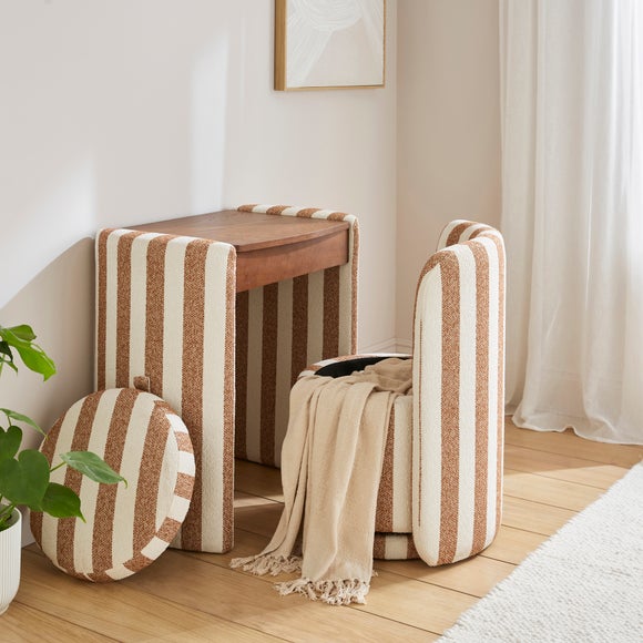 Carousel navigation image position 2 of 7