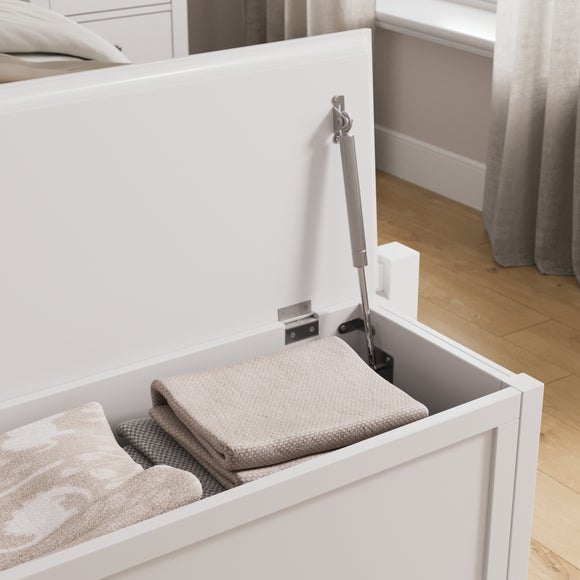 Carousel navigation image position 3 of 6