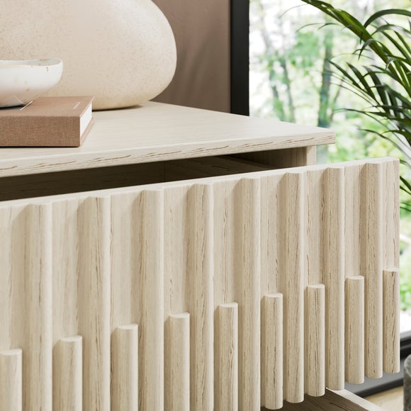 Carousel navigation image position 4 of 9