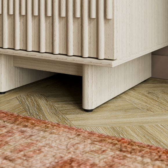 Carousel navigation image position 5 of 9