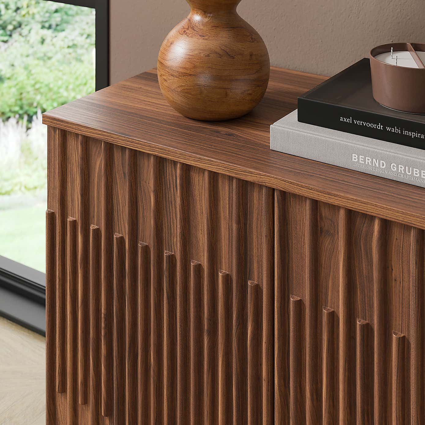 Carousel zoom image position 4 of 9