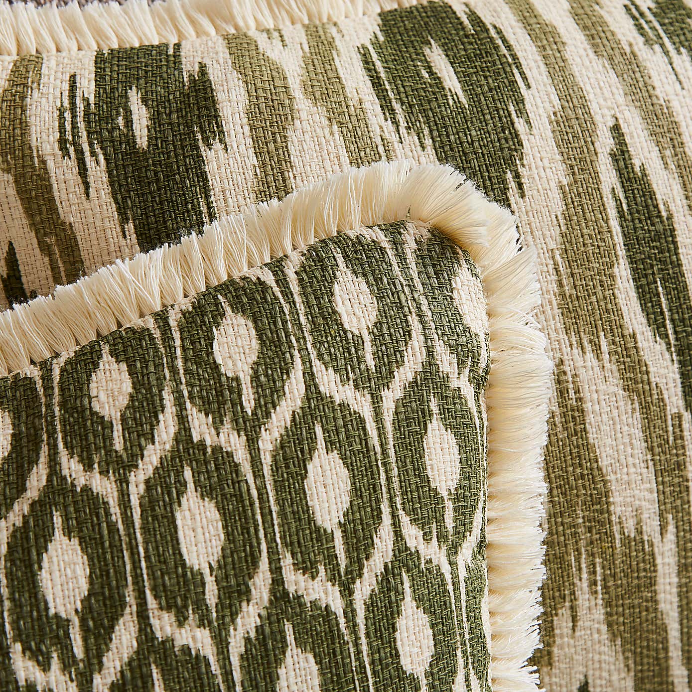 Carousel zoom image position 2 of 3